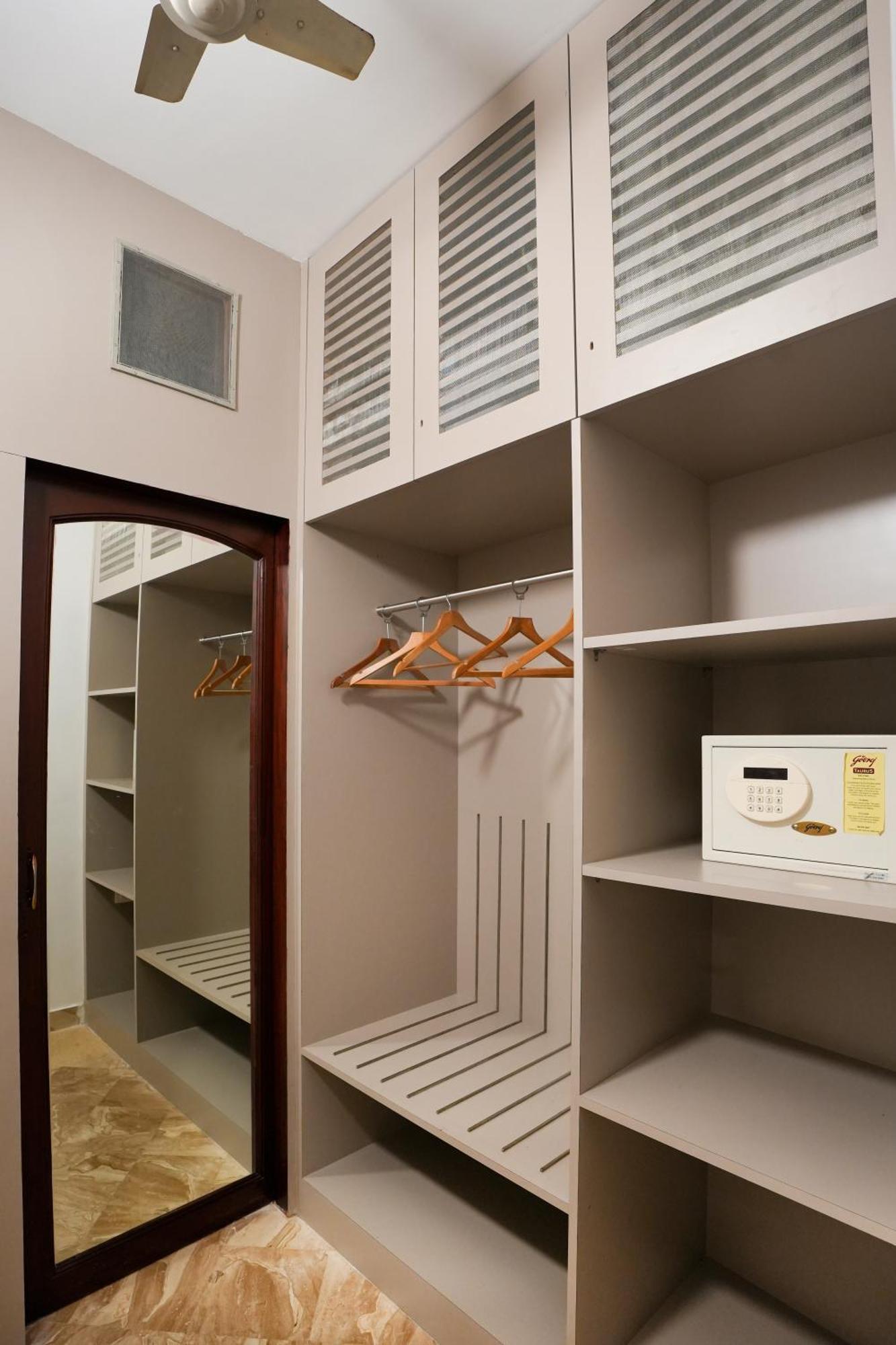 Avenue 11 Boutique Residences, Poes Garden Madras Buitenkant foto
