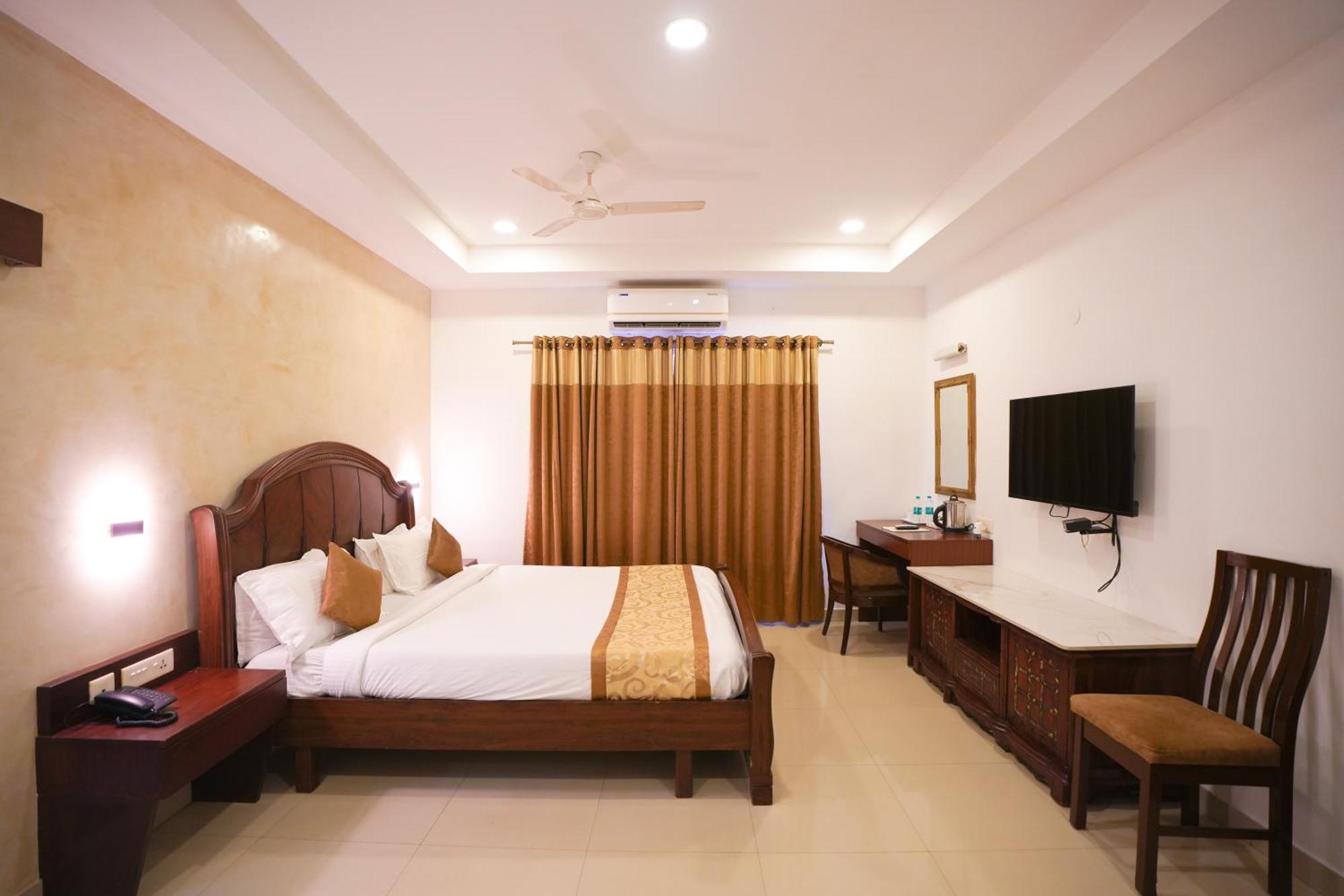 Avenue 11 Boutique Residences, Poes Garden Madras Buitenkant foto