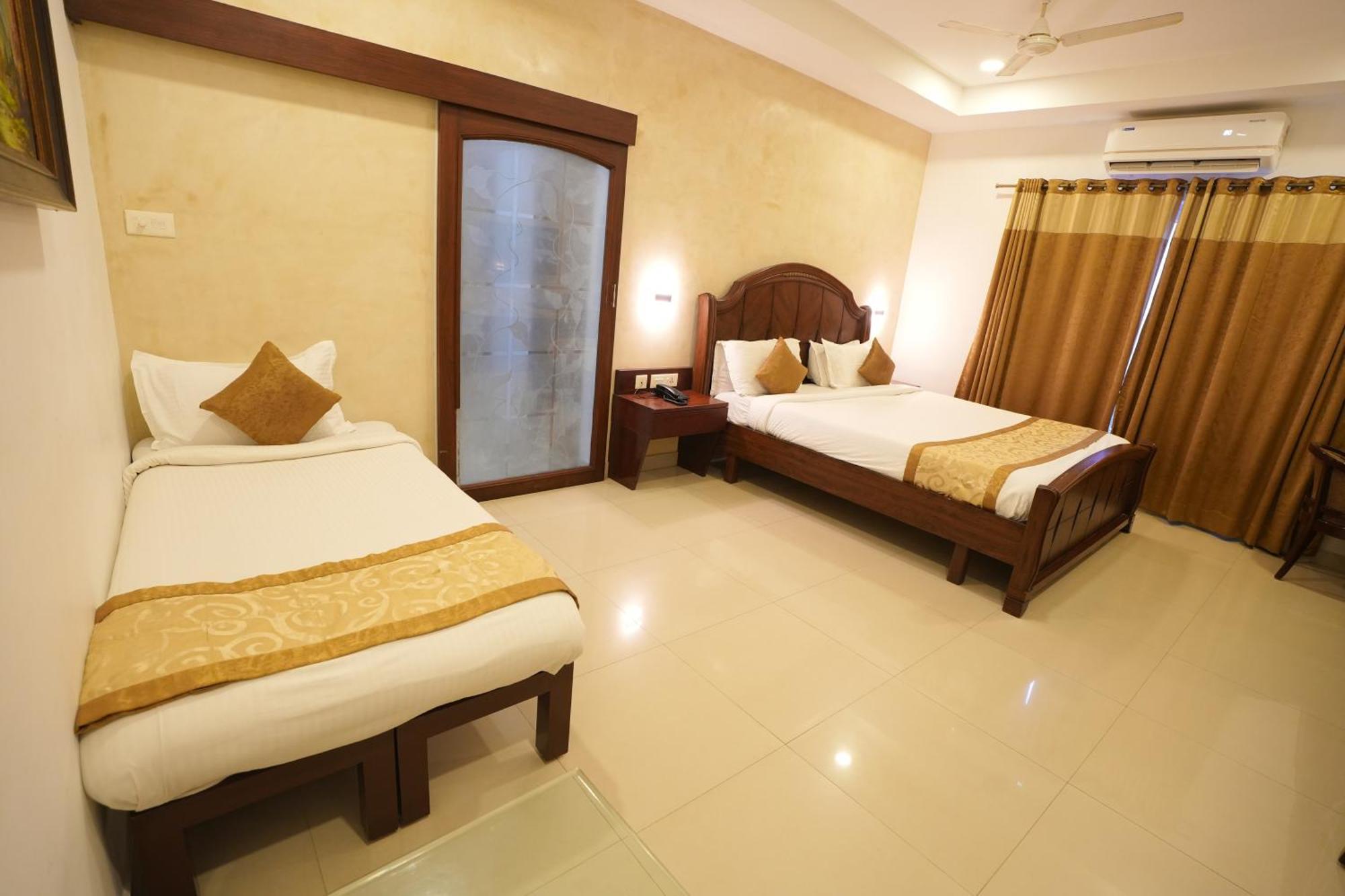 Avenue 11 Boutique Residences, Poes Garden Madras Buitenkant foto