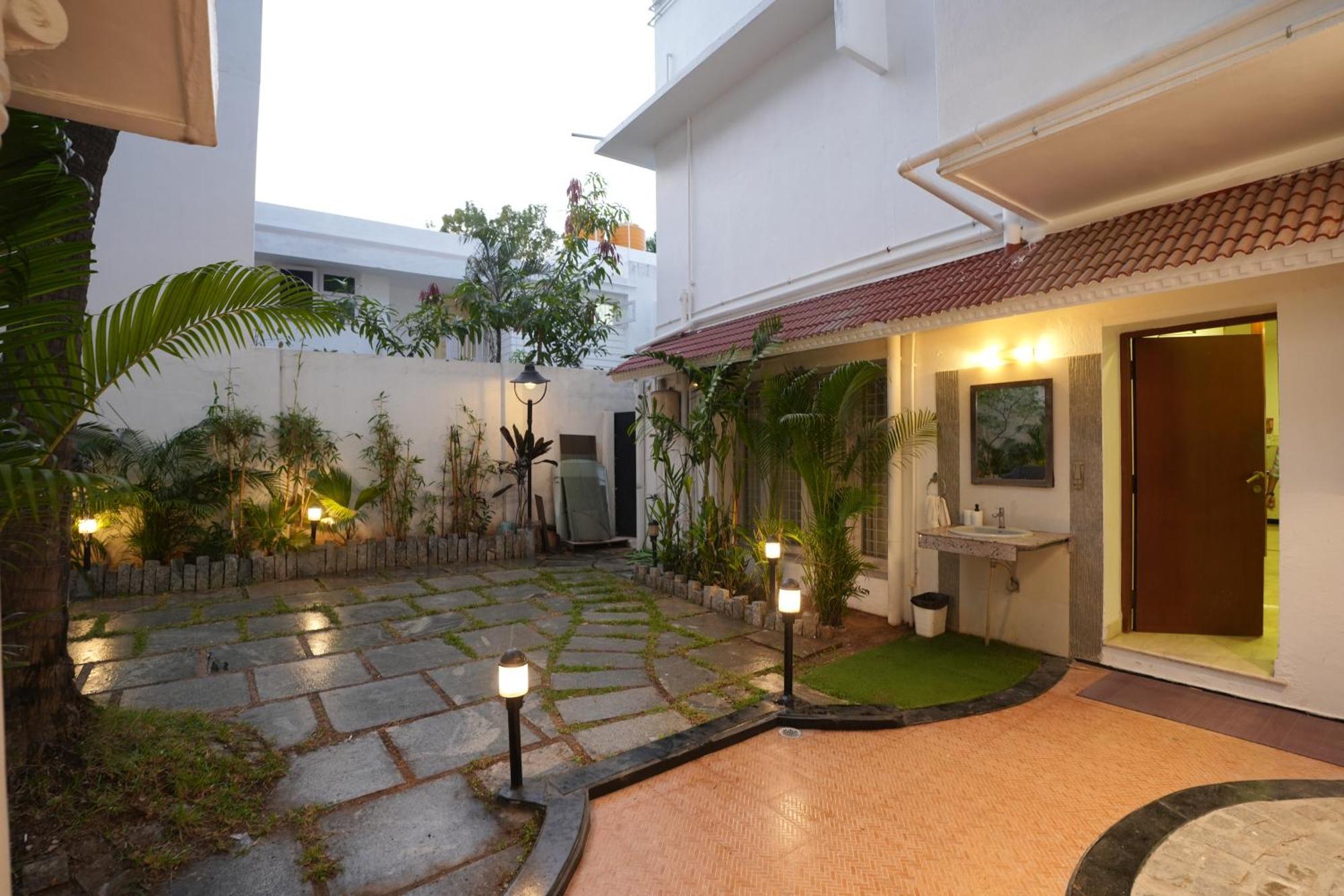 Avenue 11 Boutique Residences, Poes Garden Madras Buitenkant foto