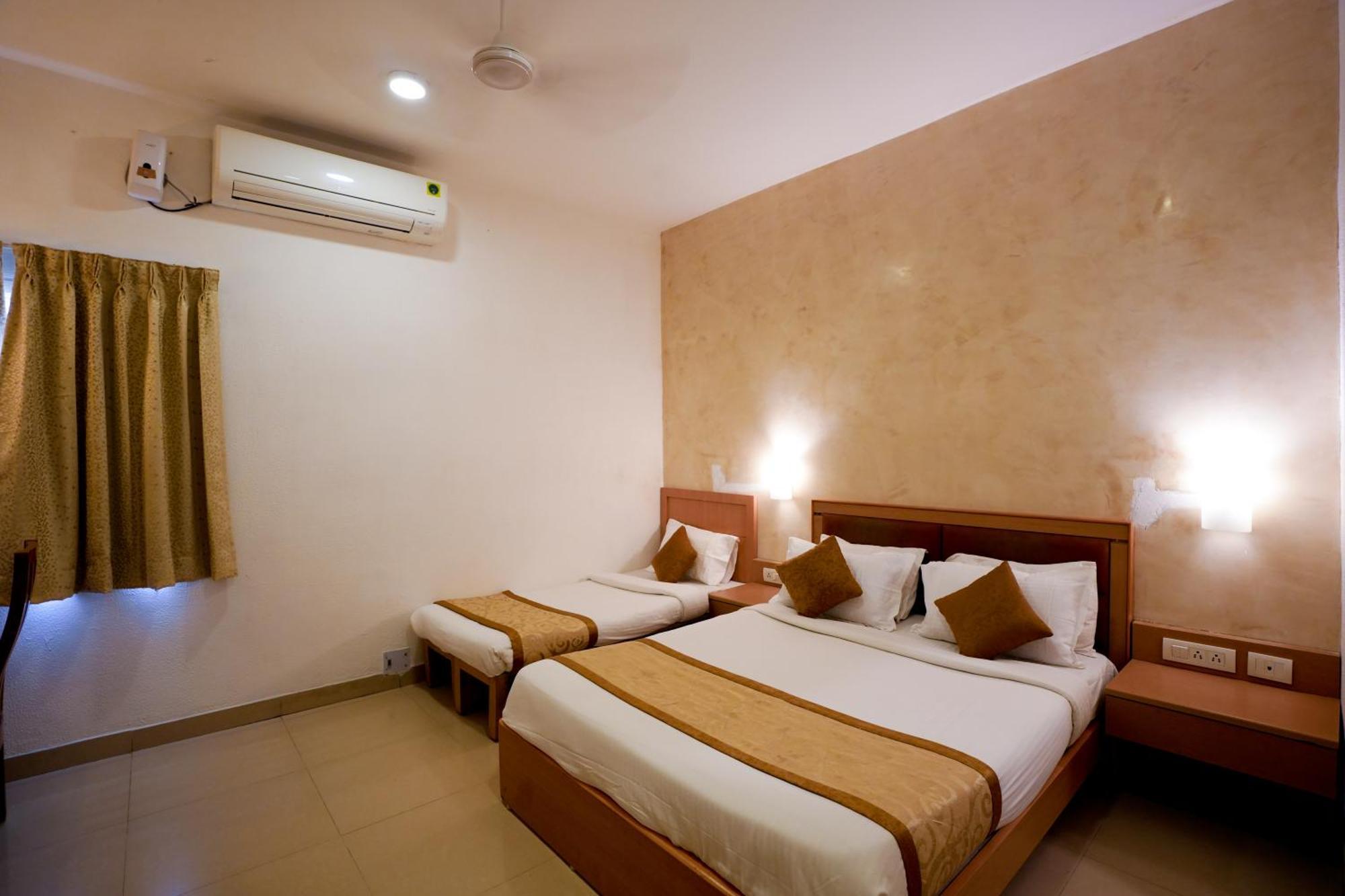 Avenue 11 Boutique Residences, Poes Garden Madras Buitenkant foto