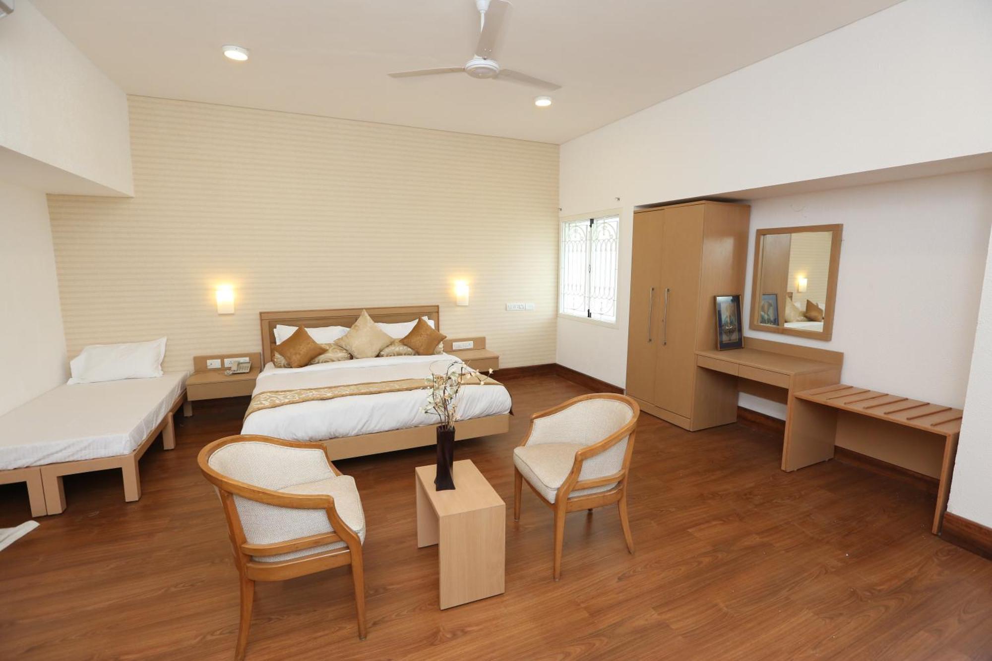 Avenue 11 Boutique Residences, Poes Garden Madras Buitenkant foto