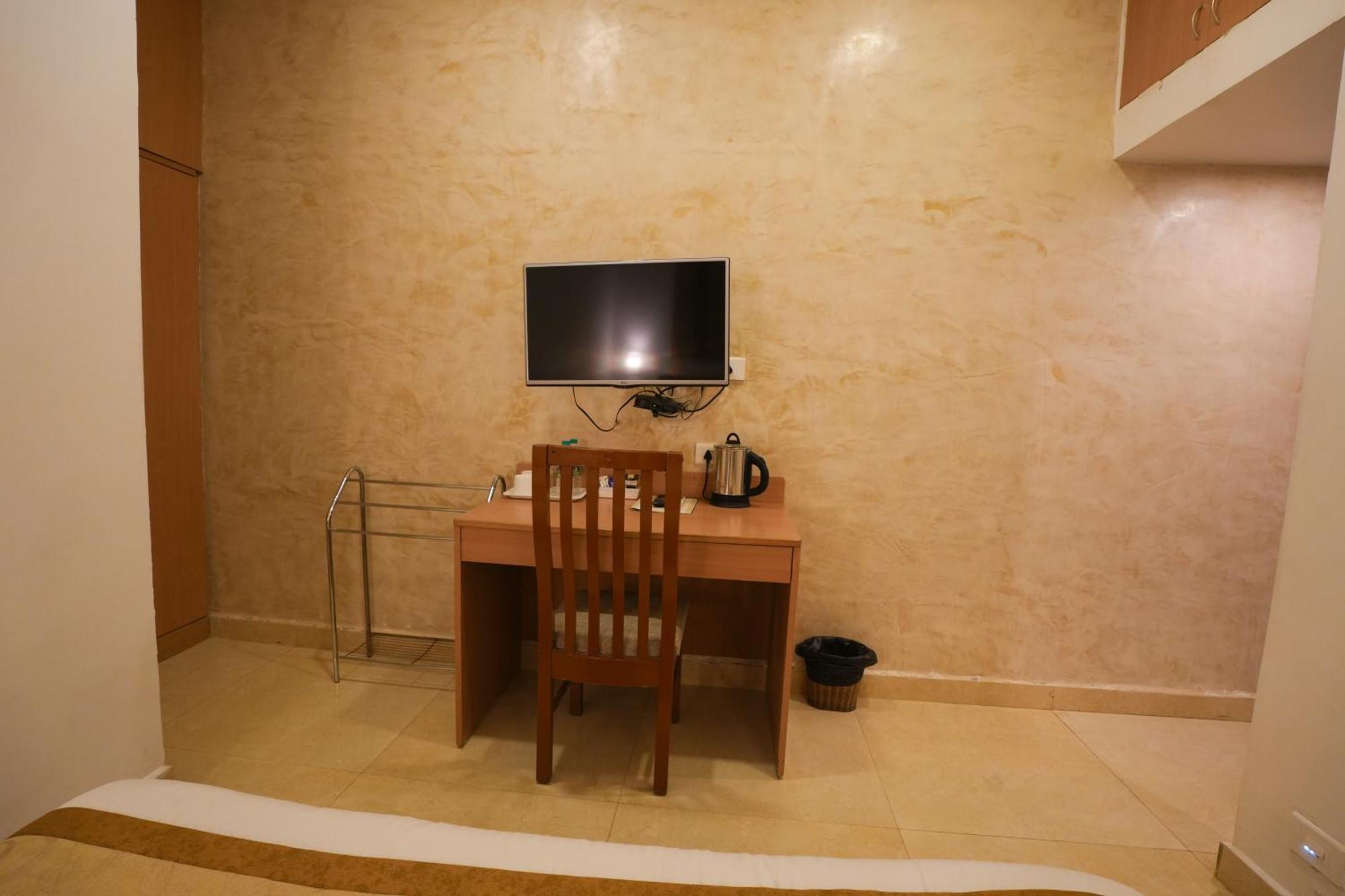 Avenue 11 Boutique Residences, Poes Garden Madras Buitenkant foto