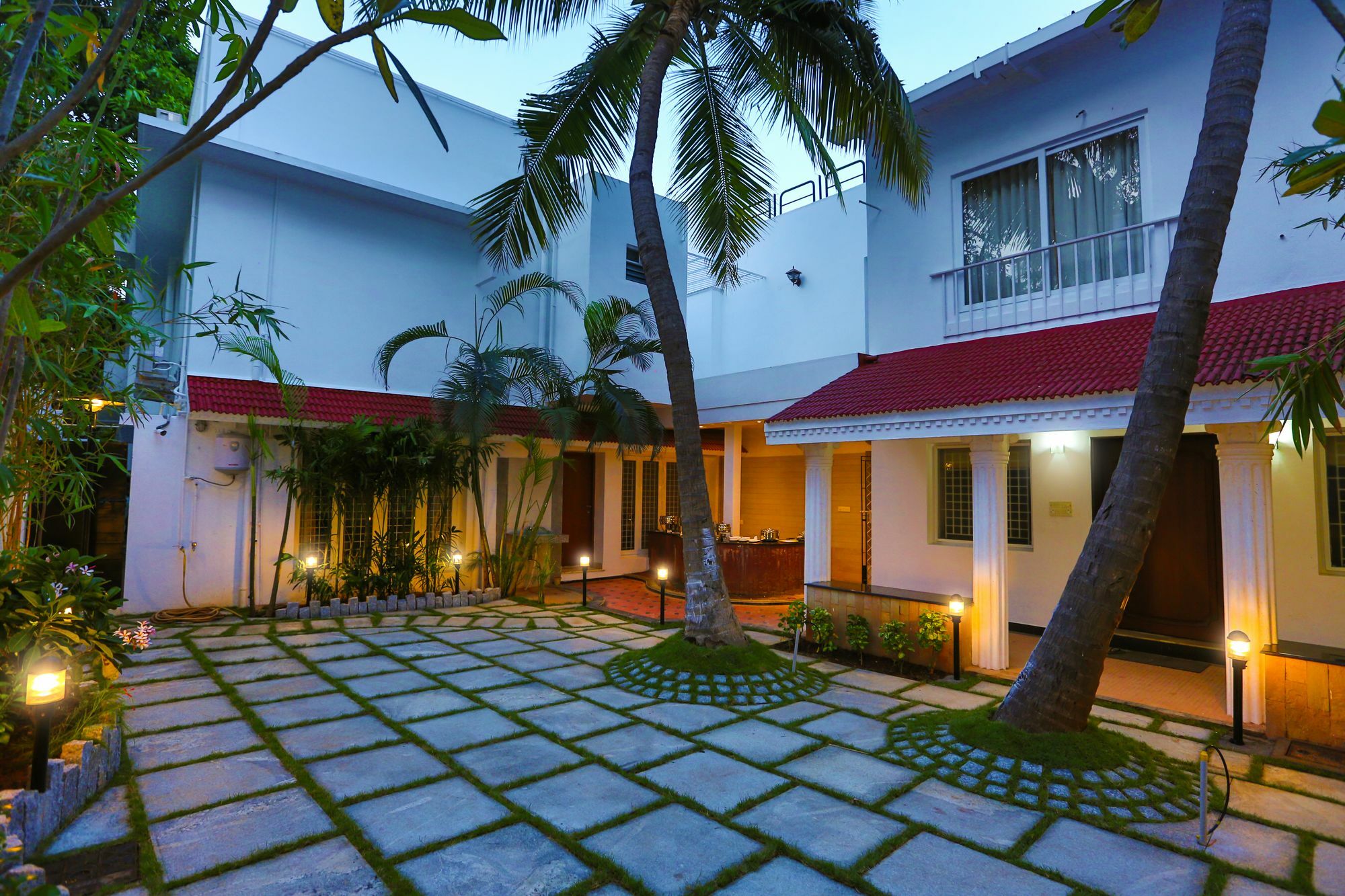 Avenue 11 Boutique Residences, Poes Garden Madras Buitenkant foto
