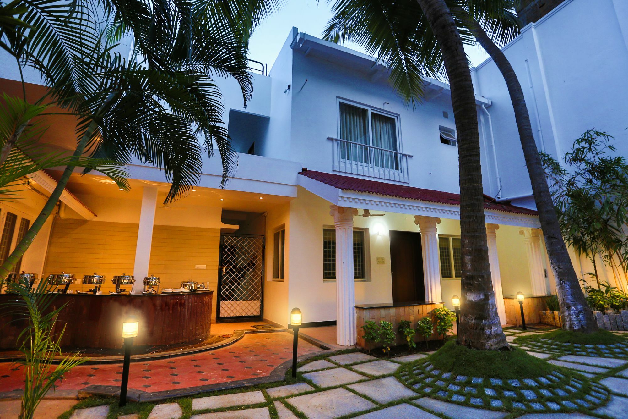 Avenue 11 Boutique Residences, Poes Garden Madras Buitenkant foto