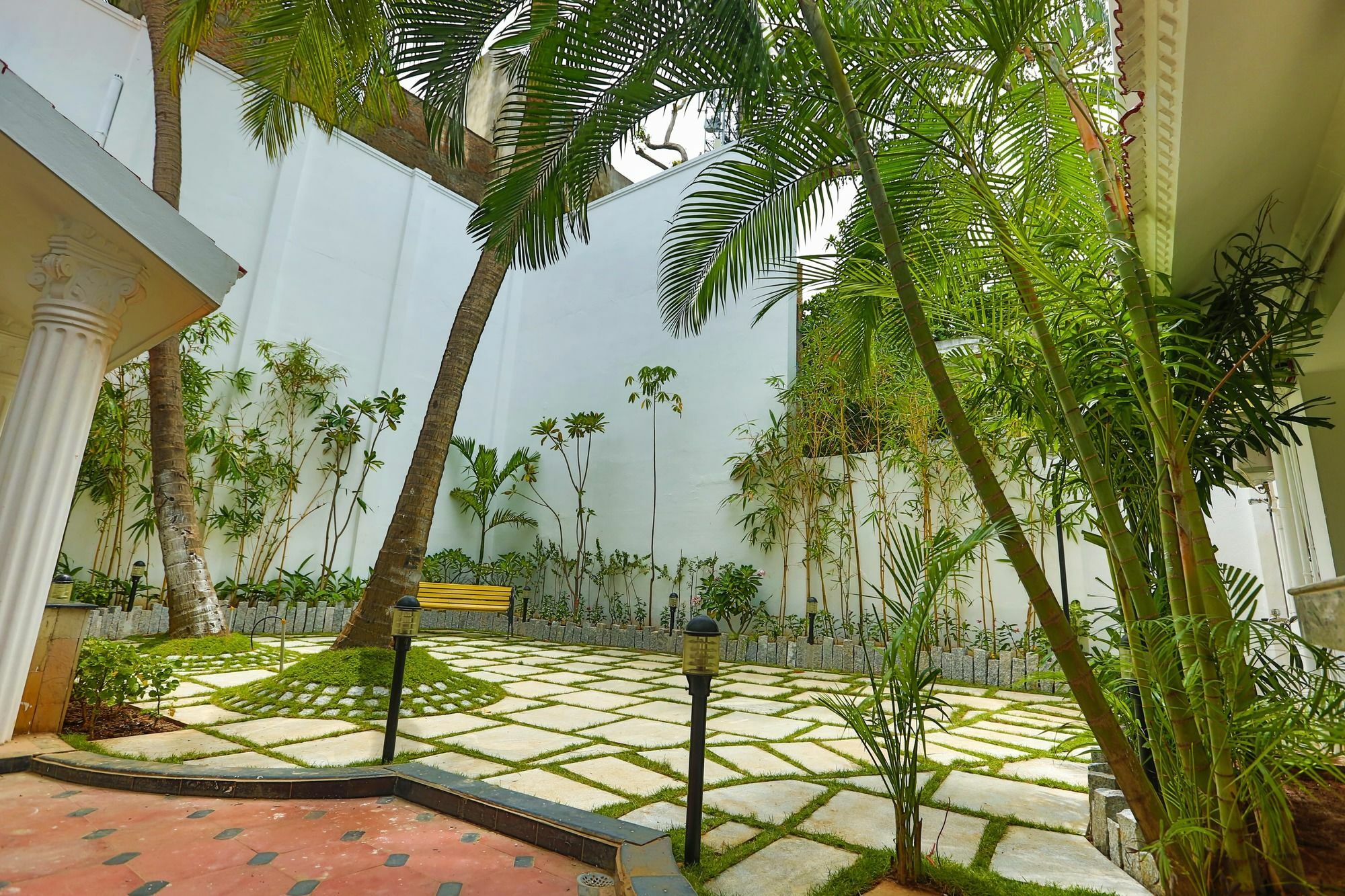Avenue 11 Boutique Residences, Poes Garden Madras Buitenkant foto